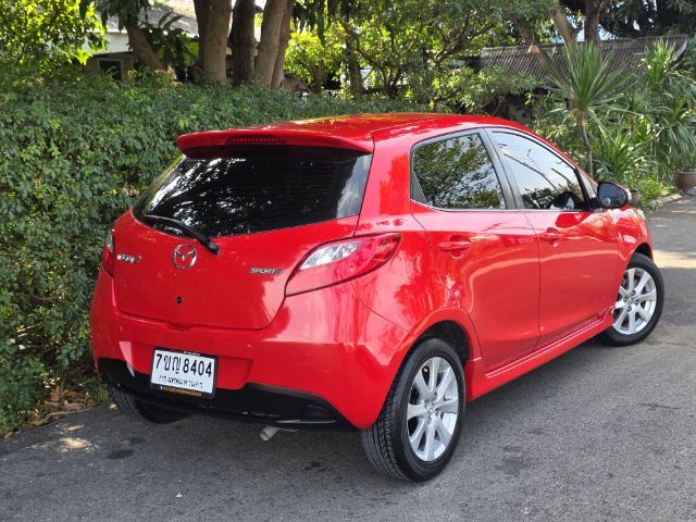 Mazda Mazda 2 2014 1.5 Spirit Sports Sedan เบนซิน ไม่ติดแก๊ส เกียร์อัตโนมัติ แดง รูปที่ 2
