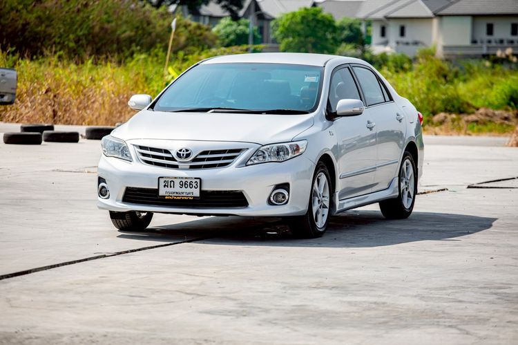 รถ Toyota Altis 1.8 G สี เทา