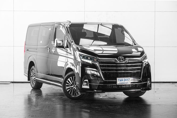 Toyota Majesty 2022 2.8 Premium Utility-car ดีเซล ไม่ติดแก๊ส เกียร์อัตโนมัติ ดำ