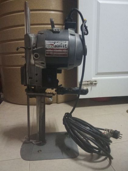 ขายเครื่องตัดผ้า eastman ขนาด10"