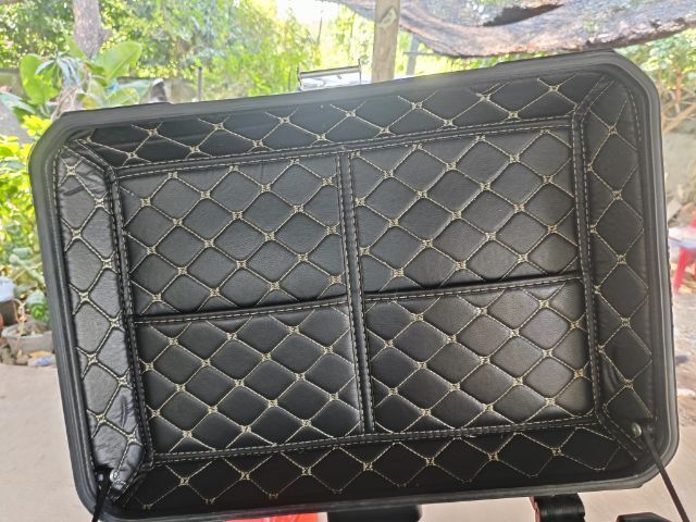 กล่องติดท้าย 65L. มีตำหนิตามรูป รูปที่ 5