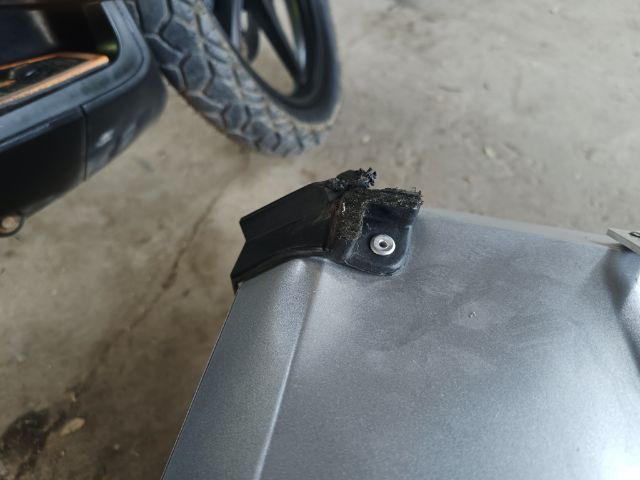 กล่องติดท้าย 65L. มีตำหนิตามรูป รูปที่ 11