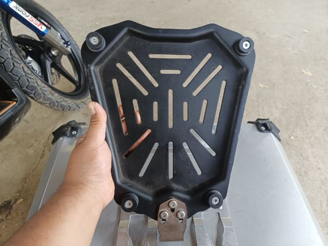 กล่องติดท้าย 65L. มีตำหนิตามรูป รูปที่ 8