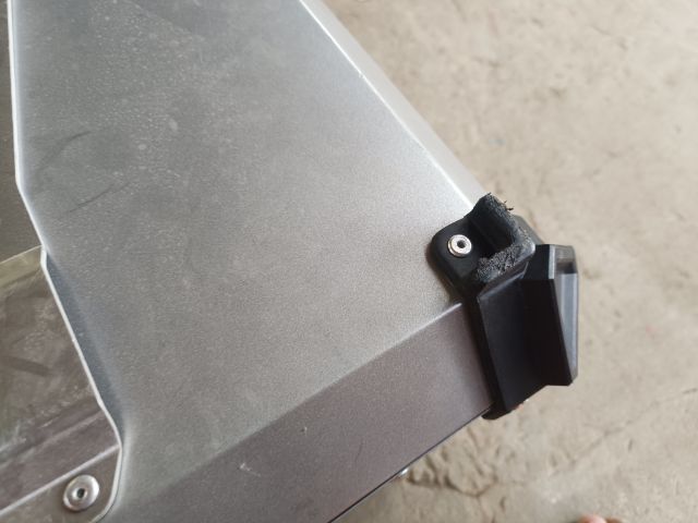 กล่องติดท้าย 65L. มีตำหนิตามรูป รูปที่ 13