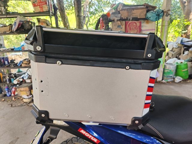 กล่องติดท้าย 65L. มีตำหนิตามรูป รูปที่ 3