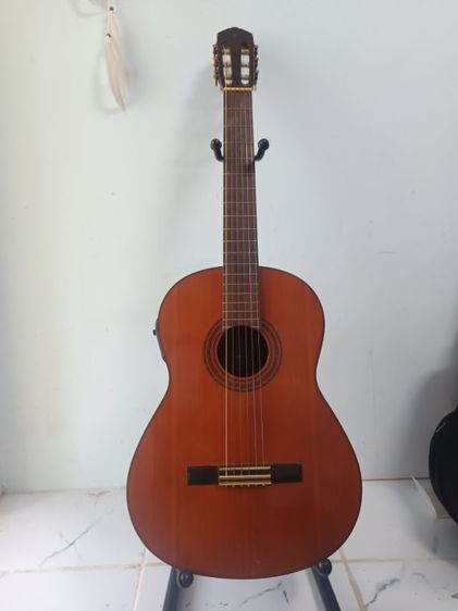 The 

Yamaha G-70D

 is a vintage classical guitar from the Nippon Gakki Japan รูปที่ 2