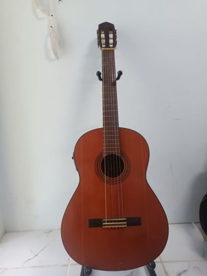The 

Yamaha G-70D

 is a vintage classical guitar from the Nippon Gakki Japan รูปที่ 3