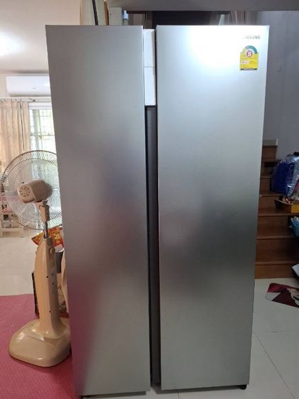 ตู้เย็นไซด์-บาย-ไซด์ ตูัเย็น SAMSUNG 23,1คิว ของใหม่แกะกล่องครับ ซื้อมาแล้วมันใหญ่เกินไปครับ  ยังไม่ได้ใช้เลยครับ