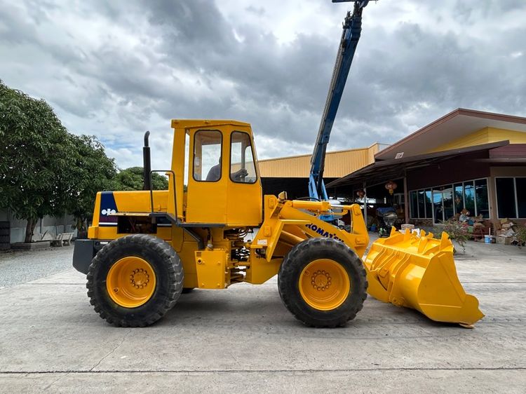 รถตักล้อยาง KOMATSU  รุ่น WA180 บุ้งกี๋ 1.6 คิว ยกสูง 3.3 ม. รถเก่านอกนำเข้า  รูปที่ 7
