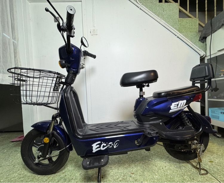 ขายจักรยานไฟฟ้า EM มือสอง สภาพนางฟ้า พร้อมใช้งาน สภาพดีมาก ดูแลอย่างดี ราคา 5,900 บาท