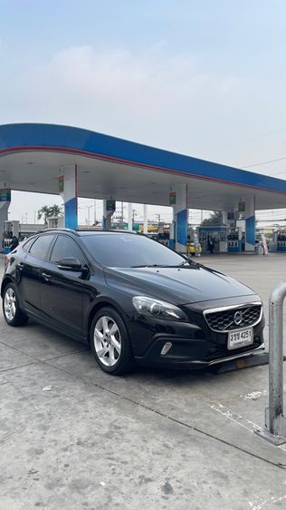 รถ Volvo V40 2.0 Cross Country T5 สี ดำ