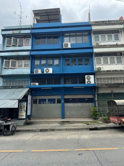 ขายอาคารพาณิชย์ 2 คูหา 3 ชั้นครึ่ง 18 ตรว. และ 19 ตรว. มีชั้นลอย และ ดาดฟ้า ใกล้MRT ภาษีเจริญ ซีคอน บางแค