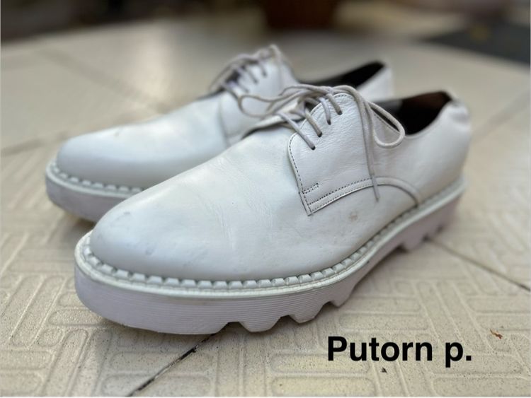 รองเท้าหนังขาว รูปที่ 9