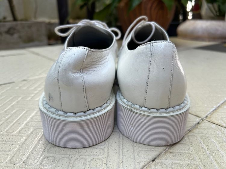 รองเท้าหนังขาว รูปที่ 3