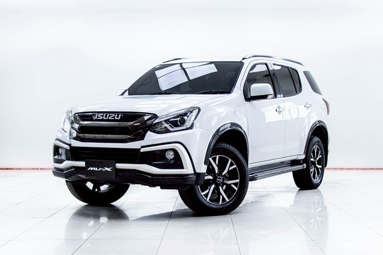 รถ Isuzu MU-X 1.9 The Onyx สี ขาว