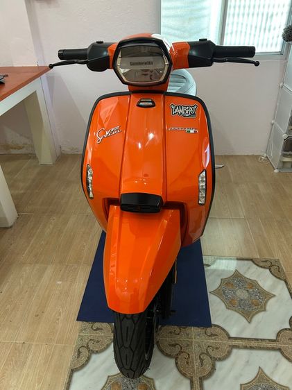 lambretta v200 special (2022) สีส้ม รูปที่ 2