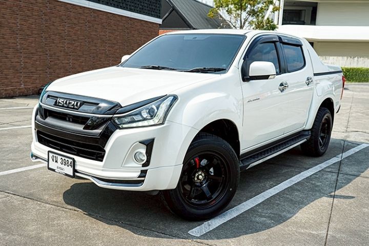 รถ Isuzu D-MAX 1.9 Hi-Lander Stealth Z Prestige สี ขาว