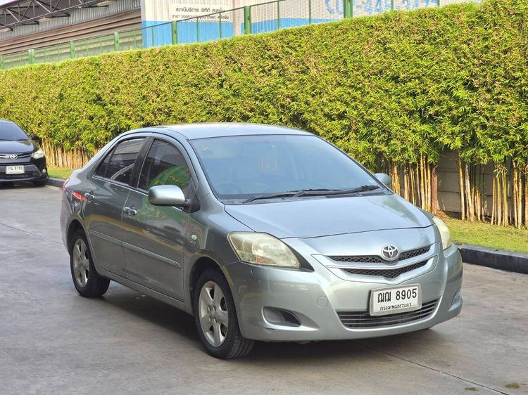 รถ Toyota Vios 1.5 E สี บรอนซ์เงิน