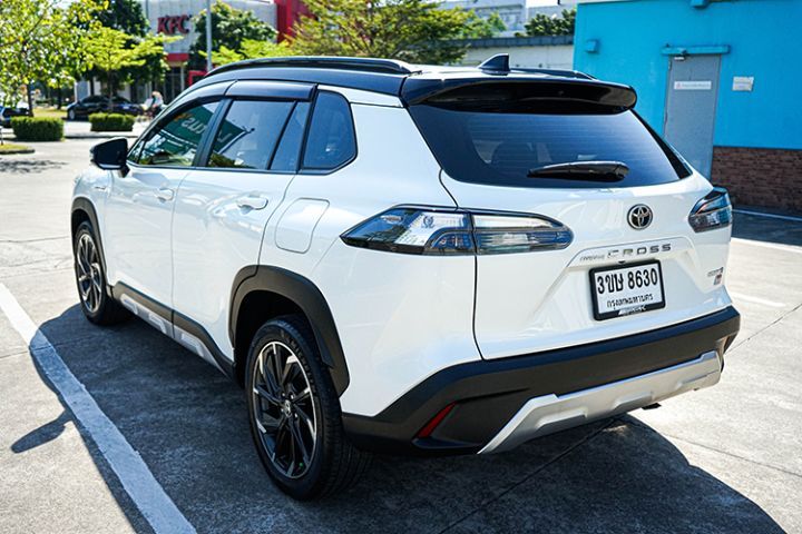 Toyota Corolla Cross 2023 1.8 Hybrid Premium Safety GR Sport Utility-car ไฮบริด ไม่ติดแก๊ส เกียร์อัตโนมัติ ขาว รูปที่ 2