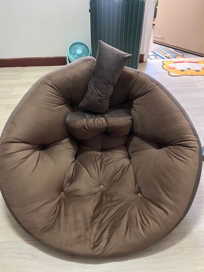 เบาะนั่งขนาดใหญ่