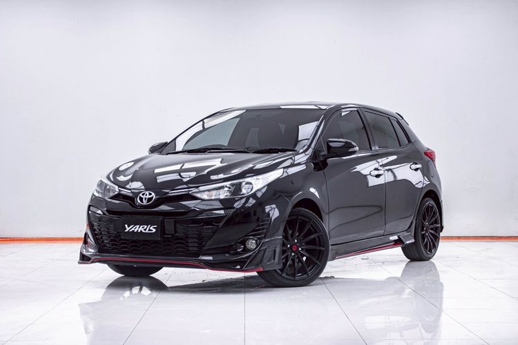 รถ Toyota Yaris 1.2 G สี ดำ