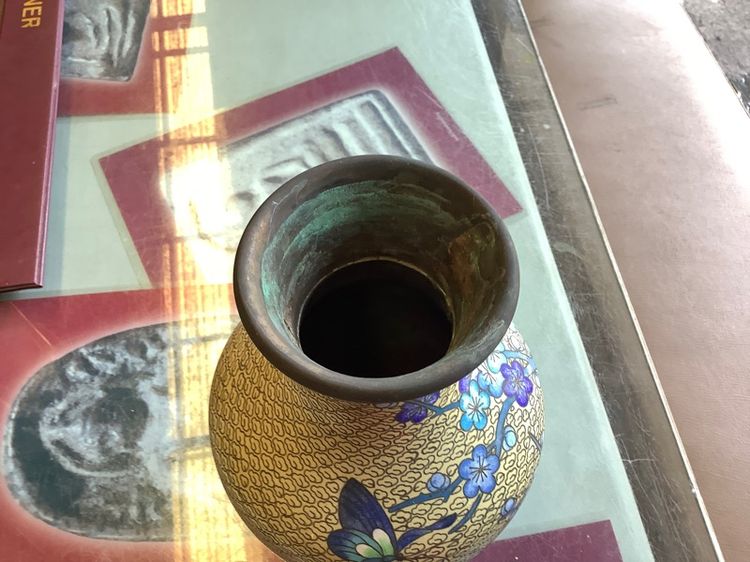 แจกันทองเหหลืองโบราณ รูปที่ 3