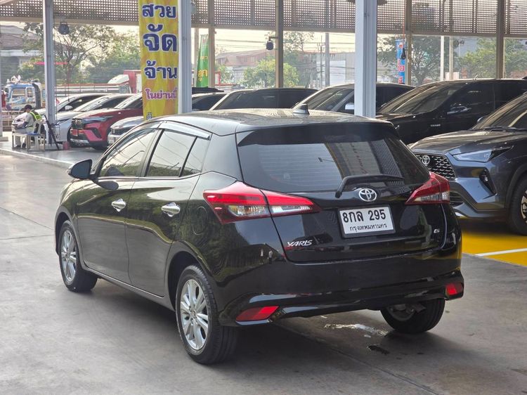 Toyota Yaris 2018 1.2 G Sedan เบนซิน ไม่ติดแก๊ส เกียร์อัตโนมัติ ดำ รูปที่ 4