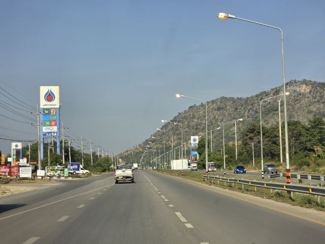 ใช่ ห้องแถวติดถนนเลี่ยงเมืองกาญจนบุรี รูปที่ 2