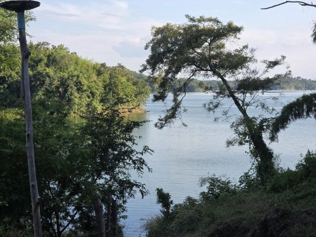 ใช่ กิจการแพพักติดอ่างเก็บน้ำศรีสวัสดิ์ รูปที่ 4