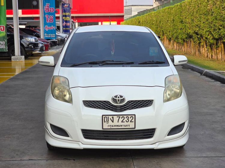 Toyota Yaris 2011 1.5 E Sedan เบนซิน ไม่ติดแก๊ส เกียร์อัตโนมัติ ขาว รูปที่ 2