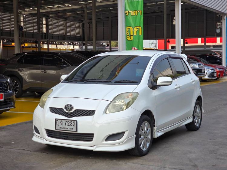 Toyota Yaris 2011 1.5 E Sedan เบนซิน ไม่ติดแก๊ส เกียร์อัตโนมัติ ขาว รูปที่ 3