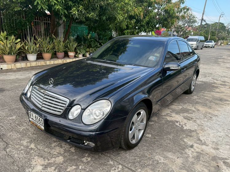 รถ Mercedes-Benz E-Class E220 CDI สี ดำ