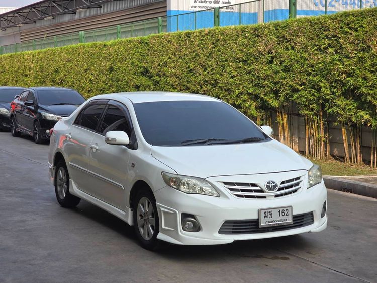 รถ Toyota Altis 1.6 E สี ขาว