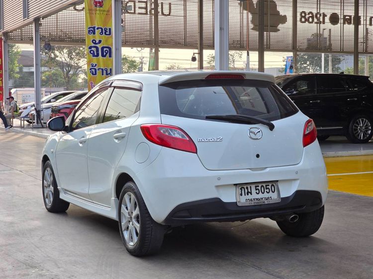 Mazda Mazda 2 2011 1.5 Spirit Sports Sedan เบนซิน LPG เกียร์อัตโนมัติ ขาว รูปที่ 4