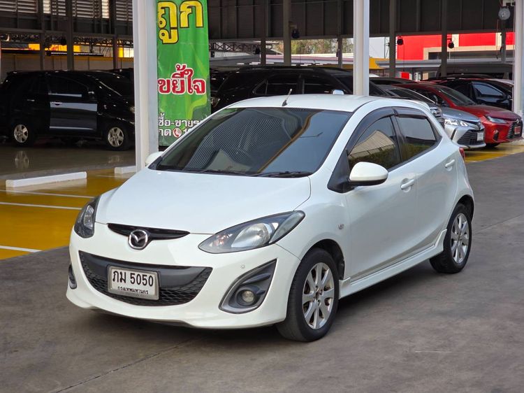 Mazda Mazda 2 2011 1.5 Spirit Sports Sedan เบนซิน LPG เกียร์อัตโนมัติ ขาว รูปที่ 3