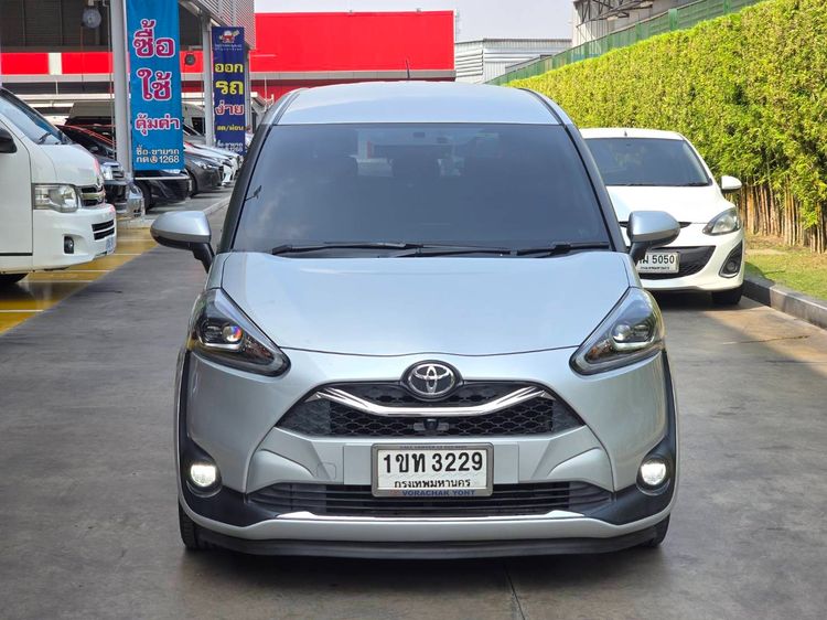 Toyota Sienta 2020 1.5 V Sedan เบนซิน ไม่ติดแก๊ส เกียร์อัตโนมัติ บรอนซ์เงิน รูปที่ 2