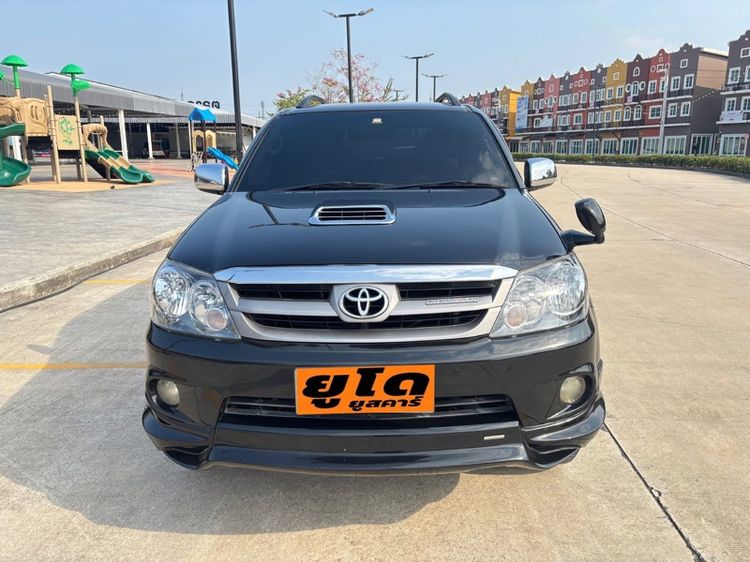 Toyota Fortuner 2005 3.0 V 4WD Utility-car ดีเซล ไม่ติดแก๊ส เกียร์อัตโนมัติ ดำ รูปที่ 2