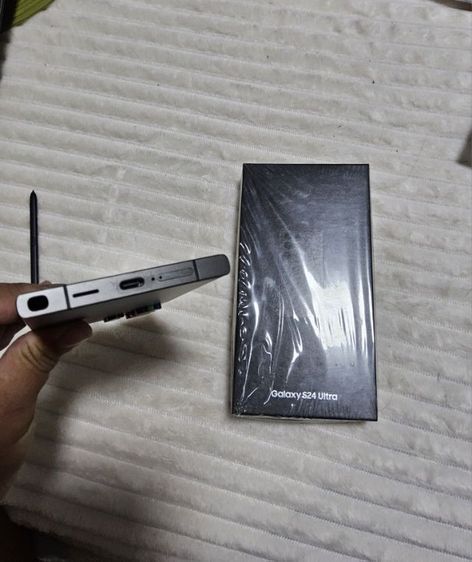 Samsung
S24 Ultra 2
8ความจํา
Ram12 Rom256 gb รูปที่ 2