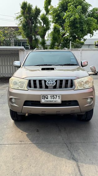 Toyota Fortuner 2011 3.0 V Utility-car ดีเซล เกียร์อัตโนมัติ น้ำตาล รูปที่ 3