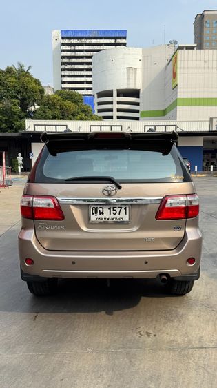 Toyota Fortuner 2011 3.0 V Utility-car ดีเซล เกียร์อัตโนมัติ น้ำตาล รูปที่ 4