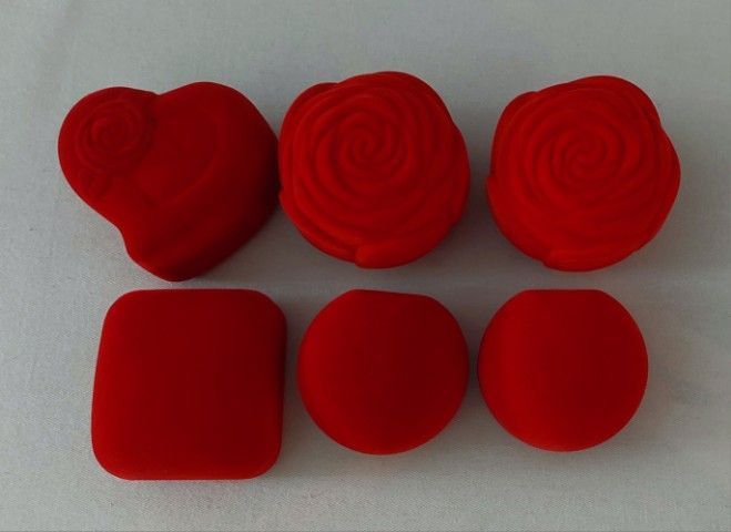 กล่องกำมะหยี่ ใส่แหวน,จี้