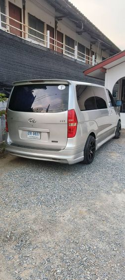 Hyundai H-1  2010 2.5 Maesto Touring ดีเซล เกียร์ธรรมดา บรอนซ์เงิน รูปที่ 3