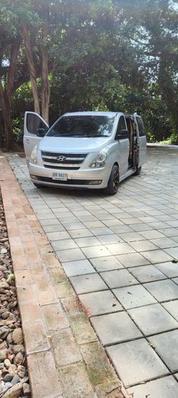 Hyundai H-1  2010 2.5 Maesto Touring ดีเซล เกียร์ธรรมดา บรอนซ์เงิน รูปที่ 4