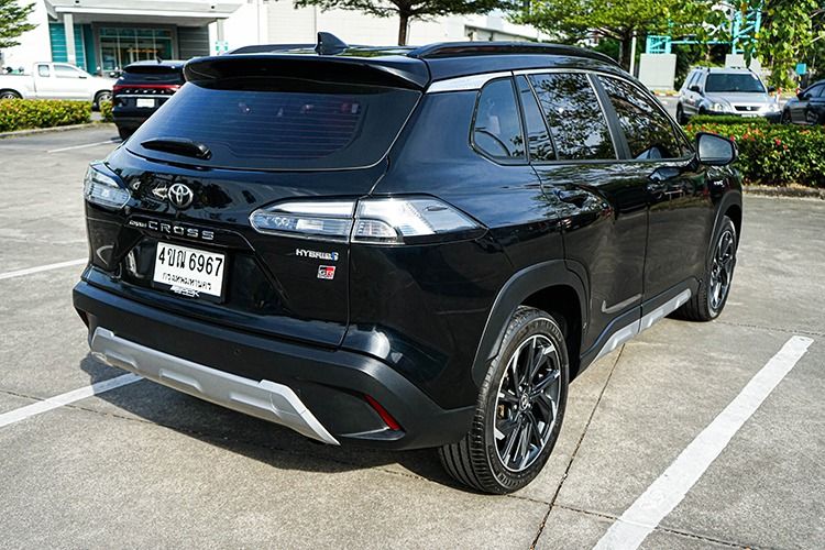 Toyota Corolla Cross 2023 1.8 Hybrid Premium Safety GR Sport Utility-car เบนซิน ไม่ติดแก๊ส เกียร์อัตโนมัติ ดำ รูปที่ 4
