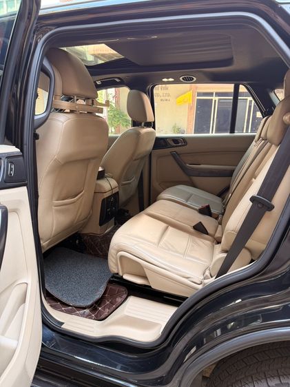 Ford Everest 2018 2.2 Titanium Utility-car ดีเซล ดำ รูปที่ 4