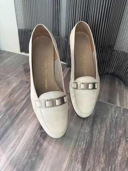 อื่นๆ รองเท้าส้นแบน หนังแท้ UK 3.5 | EU 36 | US 5 ขาว Salvatore Ferragamo Loafers