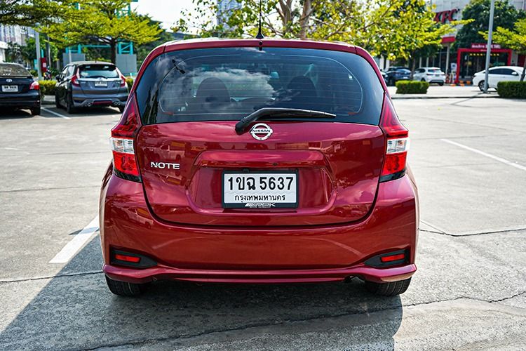 Nissan Note 2018 1.2 V Sedan เบนซิน ไม่ติดแก๊ส เกียร์อัตโนมัติ แดง รูปที่ 4