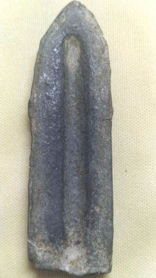 พระร่วงหลังรางปืน รูปที่ 2