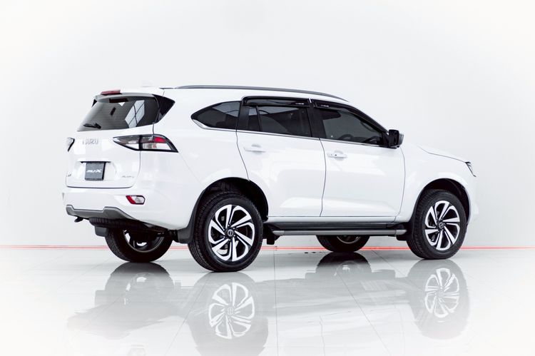 Isuzu MU-X 2022 3.0 Ultimate AT 4WD Utility-car ดีเซล ไม่ติดแก๊ส เกียร์อัตโนมัติ ขาว รูปที่ 4