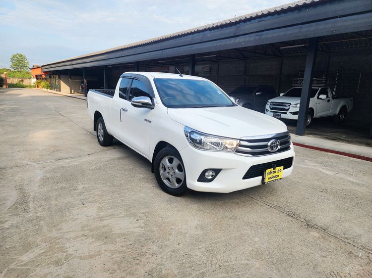 รถ Toyota Hilux Revo 2.4 J Plus สี ขาว